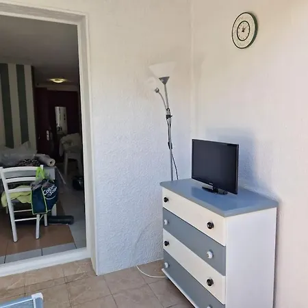 Agreable 3 Personnes La Nouvelle Rdc Et Petit Jardin 아파트 *