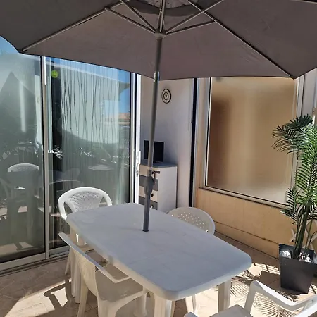 Agreable 3 Personnes La Nouvelle Rdc Et Petit Jardin 아파트 포르트라누벨